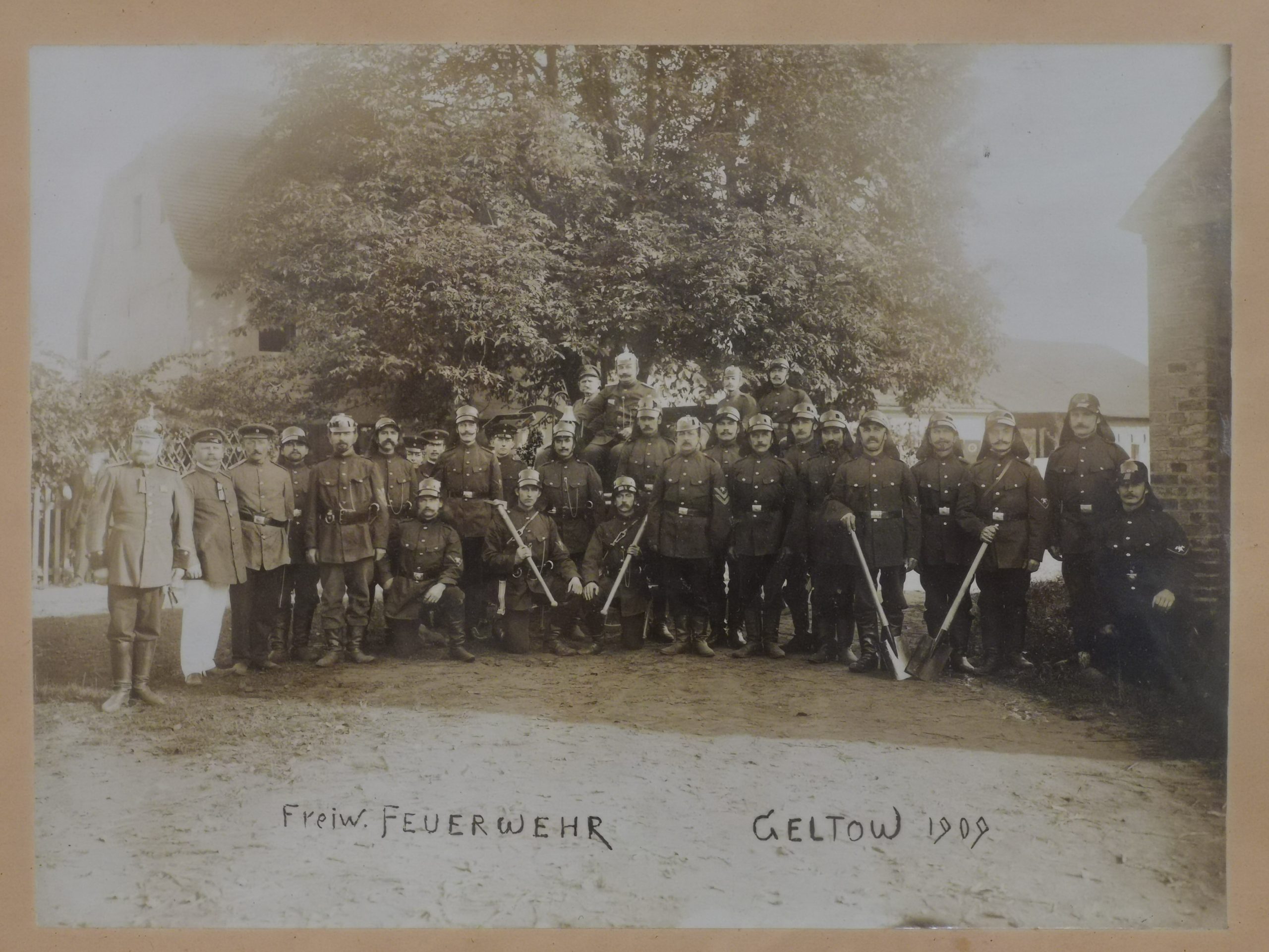 Freiwillige Feuerwehr Geltow 1909 – Gründungsfoto