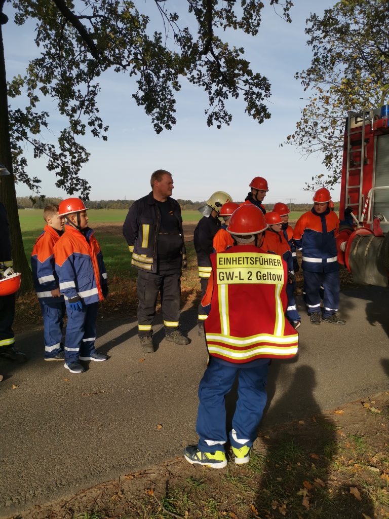 Jugendfeuerwehr beim Atemschutz-Training